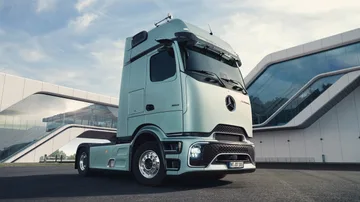 Превозвач Влекач Mercedes Actros в Warsaw Полша